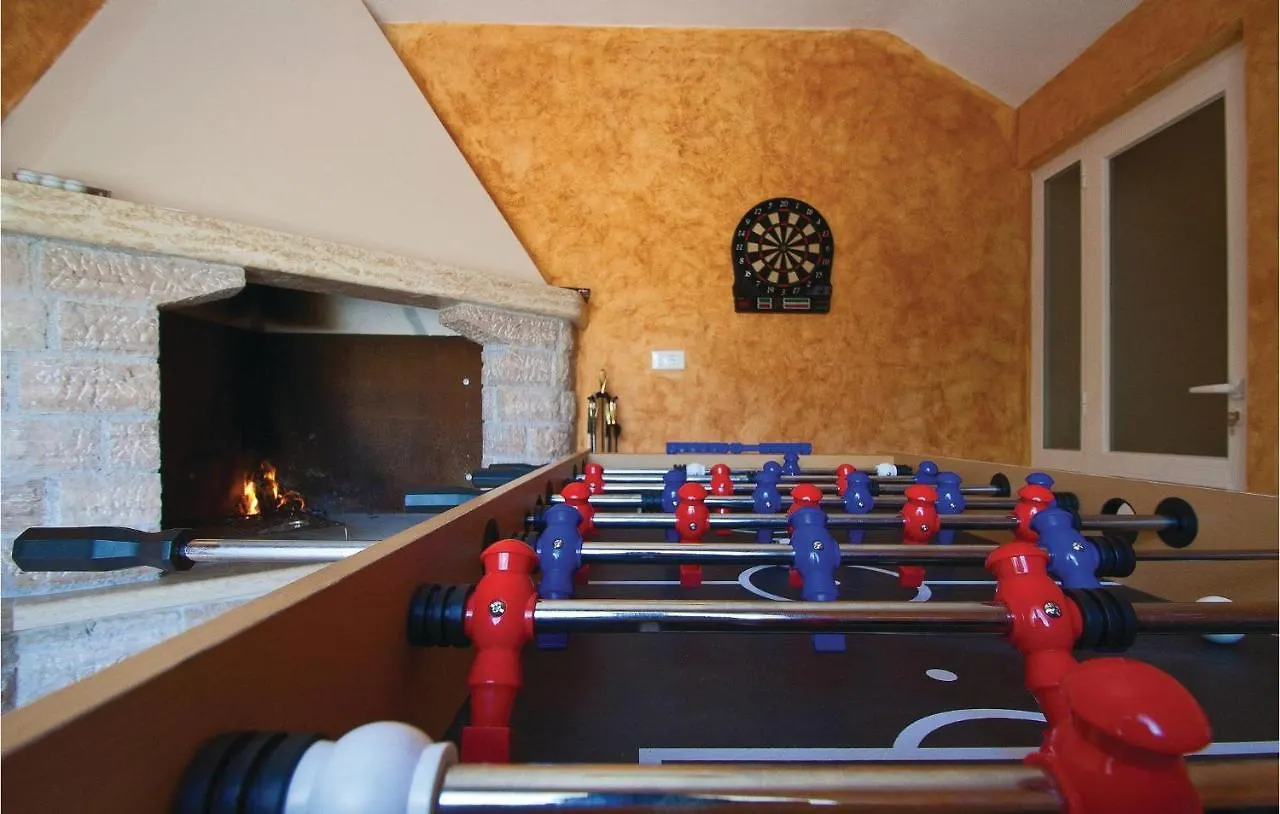 Cozy Home In Frkeci With Outdoor Swimming Pool Barban Holiday home