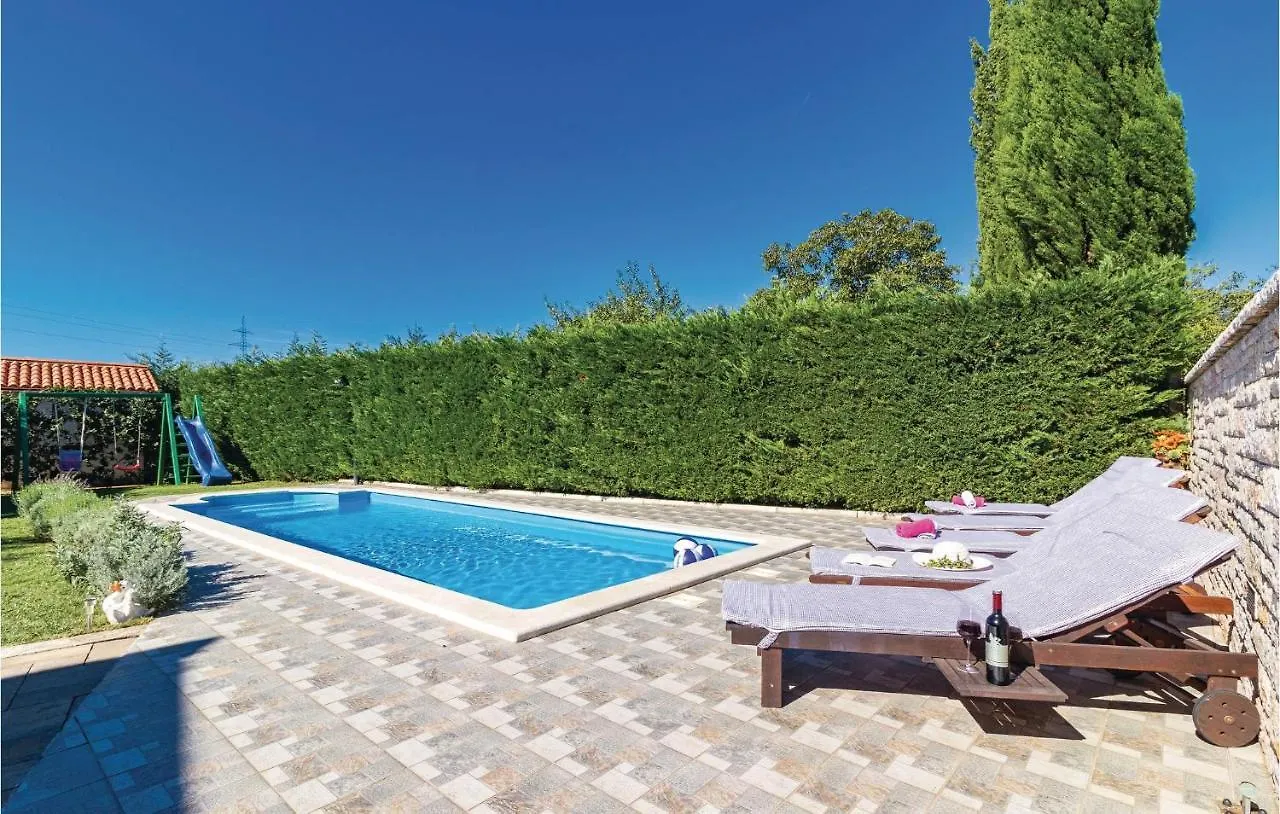 Holiday home Cozy Home In Frkeci With Outdoor Swimming Pool Barban